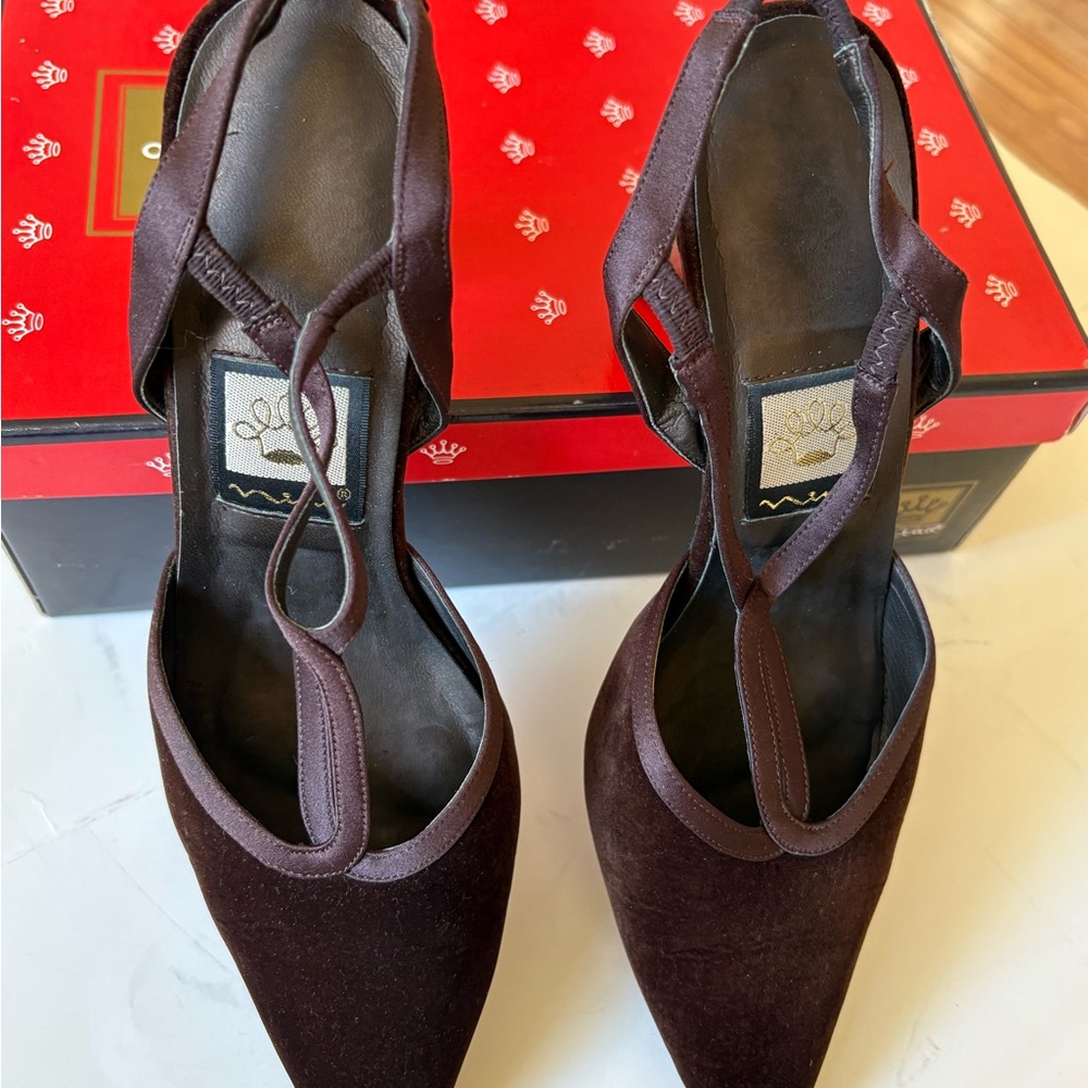 Nina bittersweet velvet shoes size 7 excellent condition w/box